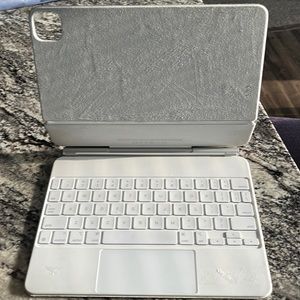 Apple Magic Keyboard for iPad